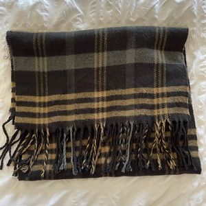 Cashmere scarf